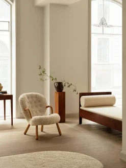 Clam Chair