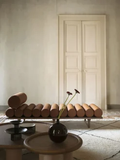 Five to Nine Daybed with linear backrests