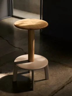 Massif AV39 Counter Stool